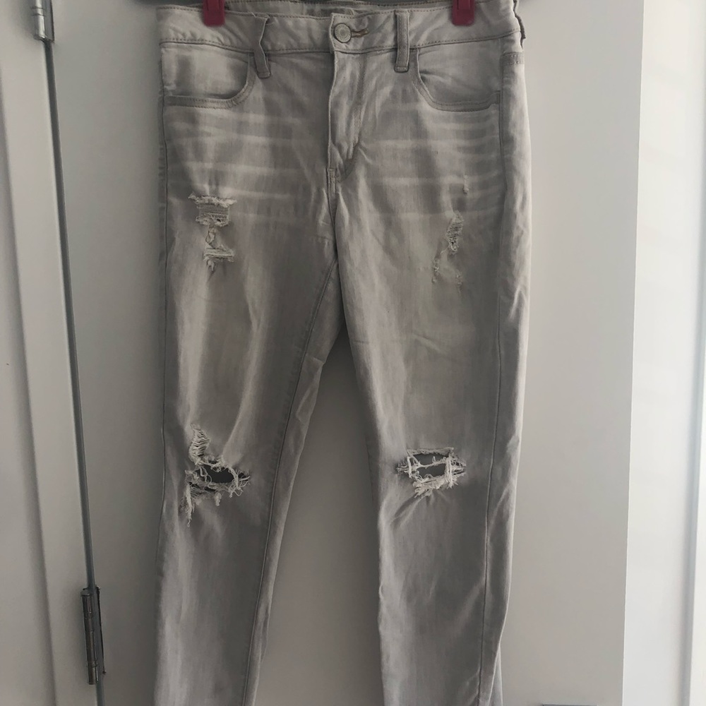 American Eagle Distressed Light Wash Jeans